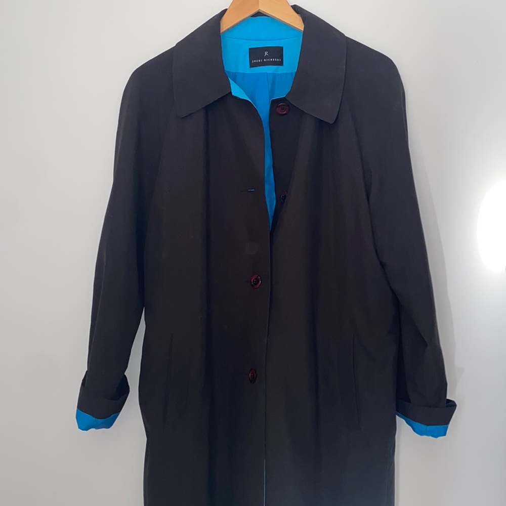 Jheri Richards light weight black trench coat with pockets, size 10